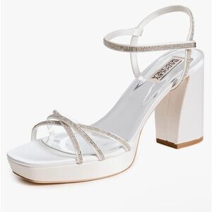 T-00: Badgley Mischka Women's Frida Heeled Sandal